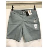 New with tags Lee Regular mid rise Bermuda shorts