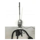 Shark bag less cyclonic vacuum cleaner