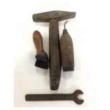Four vintage shoe cleaning/ fixing tools