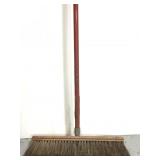 Bulldozer metal handle 18in push broom