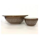 Vintage Pyrex mixing bowl and 1.5pint bowl