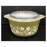 Vintage Pyrex med size casserole dish w/ lid
