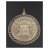 Vintage 1976 American Bicentennial medallion