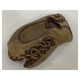 1940s leather baseball glove