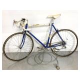 Vintage Schwinn Tempo adult bicycle