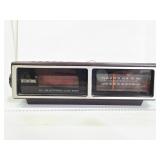 Vintage International electronic clock radio