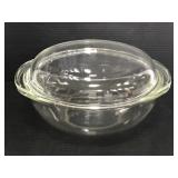 Glass Pyrex bowl with lid