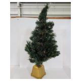 Small fiberoptic Christmas tree
