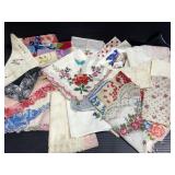 Lot of vintage lace & embroidered hankies