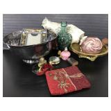 Collection of vintage vanity items