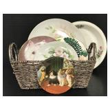 Lot of 6 assorted decorative plates in basket