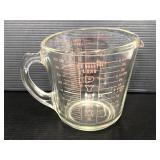 Vintage Pyrex 4cup measuring cup