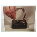 Crdl moldable and magnet desk toy