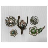 Floral brooch pin collection