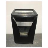 Staples Pro Series large capacity paper shredder