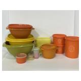 Lot of vintage Tupperwares