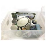 Lot of assorted kitchen goods, cups, dishes ect