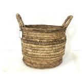 Threshold storage basket