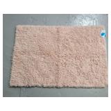 New w/ tag Room Essentials pink accent rug