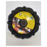 Nordic Ware Jumbo Fluted mold Bundt pan