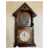 Vintage pine wood wall clock w/ cast metal rooster