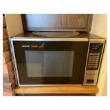 Sharp Carousel auto touch microwave oven