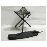 Portable hunters chair with travel bag