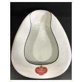 Vintage Colombian enamel bedpan w/box