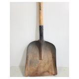 Tru Temper flat edge shovel