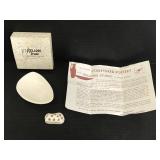 Stanley Kellogg sculpted pottery in original box