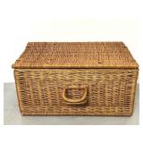 Rectangular wicker storage basket with lid