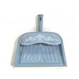 Vintage metal dustpan