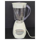 White Hamilton Beach blender