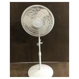 3 speed oscillating fan.