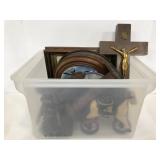 Box lot of wood decor w/ framed plates