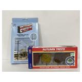 Train set autumn trees & utility pole decor sets