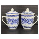 Pair of blue and white dragon cups w/ lids