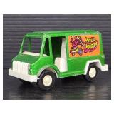 Small 1970 tootsietoy wild wagon truck