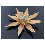 Large vintage flower brooch pin