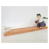 Wood & resin frog bowling alley lane figure