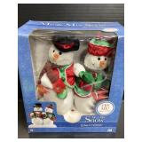 Mr & Mrs Snow singing animatronic snowmen