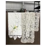 Vintage table runner linens