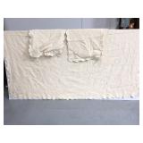 Cotton scalloped edge blanket w/ pillow cases