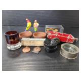 Collection of small vintage items