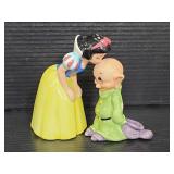 Disney snow white & dwarf salt & pepper shakers