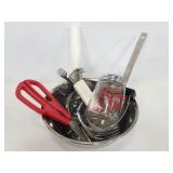 Assorted kitchen lot