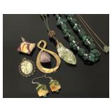 Stone like jewelry piece lot