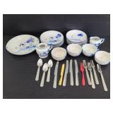 Vintage Japan childs tea play set