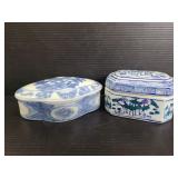 Two Chinese porcelain trinket boxes
