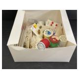 Vintage sewing item collection